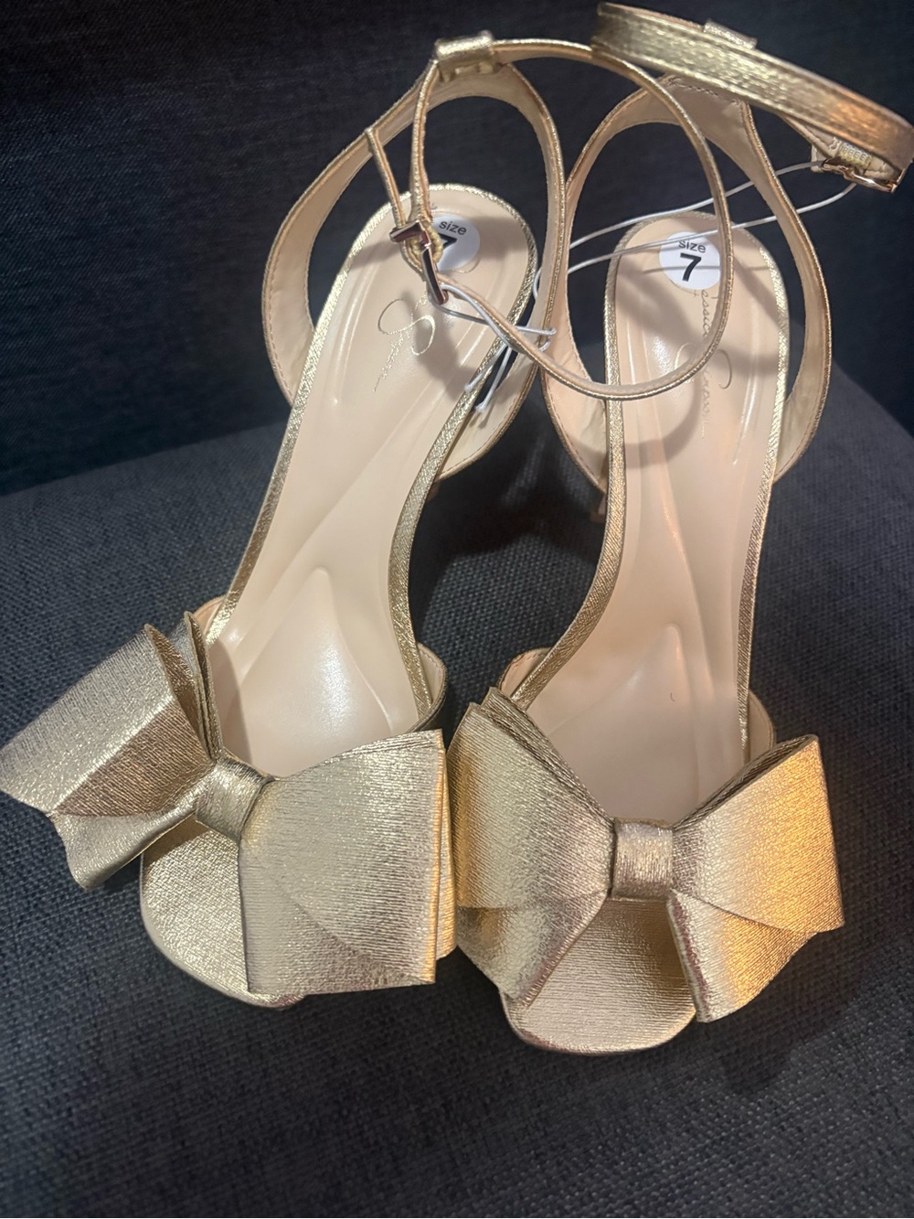 Gold Jessica Simpson Open Toe Stiletto Heels with Bow Size 7 Like New
